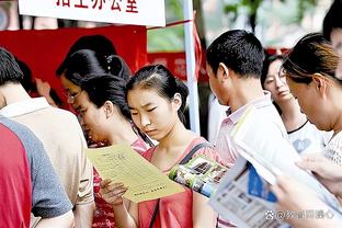 吃饺子限定版！库里半场杀神模式11中10&8记三分轰29分！